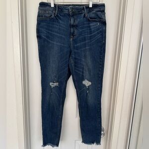 EUC Old Navy Rockstar Medium Wash High Rise Skinny Jeans with Raw Edge, Size 14